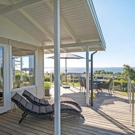 Holiday home Fyrrehuset