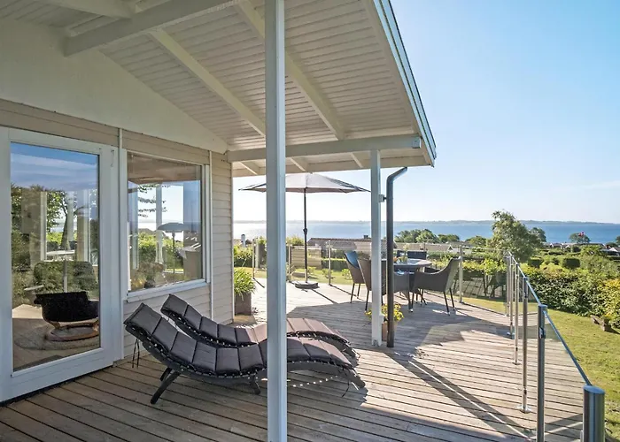 Holiday home Fyrrehuset