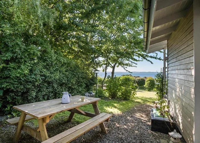 Holiday home Fyrrehuset *